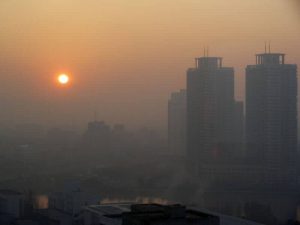 آلودگی هوا در تهران برای گروه‌های پرخطر در وضعیت هشدار