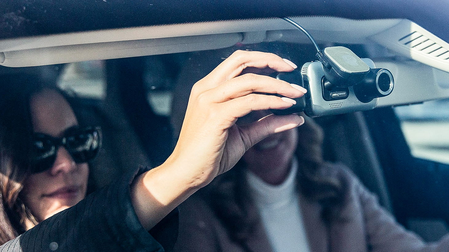 دوربین ثبت وقایع خودرو ابزار امینتی برای اتومبیل